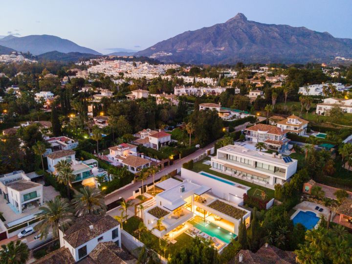 Villa Sirius - Elegante villa con vistas al golf en Las Brisas