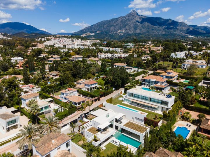 Villa Sirius - Elegante villa con vistas al golf en Las Brisas