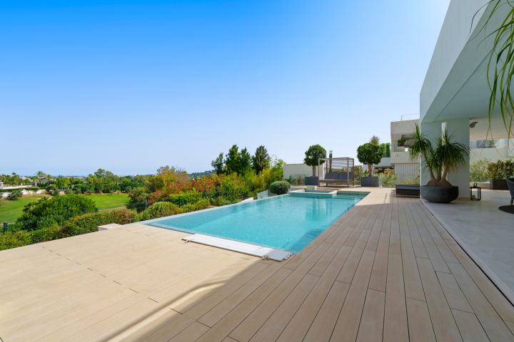 Leo 21B - Modern Frontline Golf Villa in Prime Location
