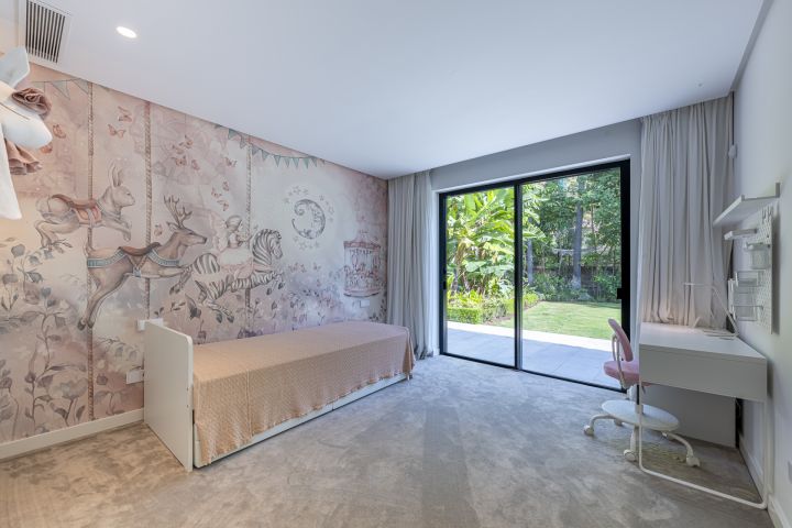 Spectacular villa in Cascada de Camojan - Exclusive Villa in a Gated Community in Cascada de Camojan