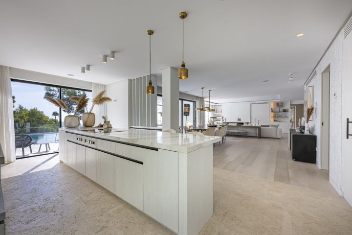 Spectacular villa in Cascada de Camojan - Exclusive Villa in a Gated Community in Cascada de Camojan