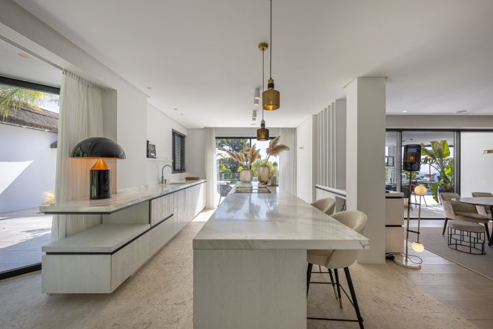 Spectacular villa in Cascada de Camojan - Exclusive Villa in a Gated Community in Cascada de Camojan