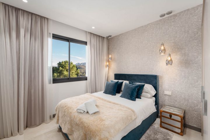 Villa Ciervo - Elegant Contemporary Property Frontline Golf