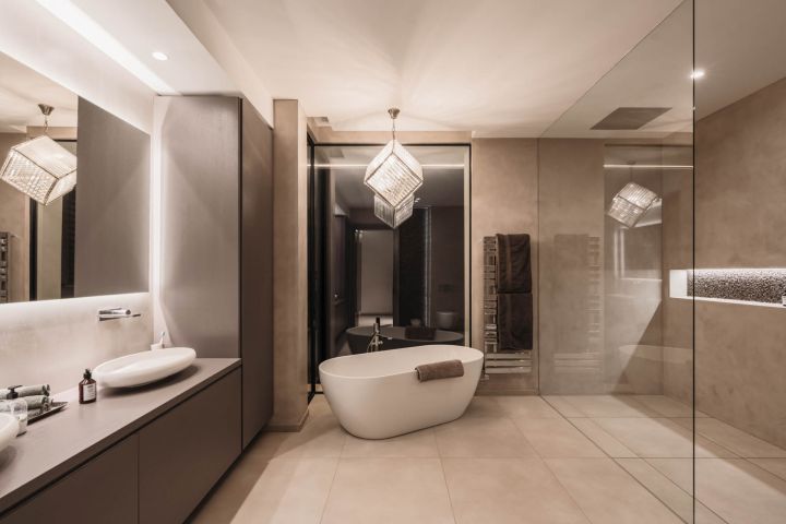 Villa Ciervo - Elegant Contemporary Property Frontline Golf