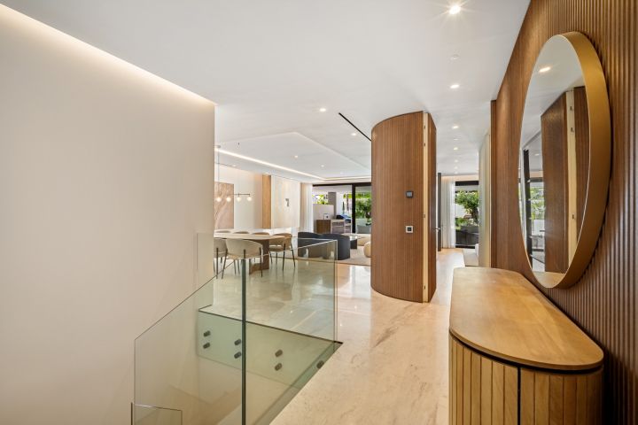 Epic 18 - Select Elegant Property with Andalusian Charm