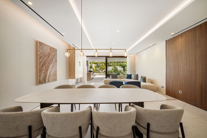 Epic 18 - Select Elegant Property with Andalusian Charm