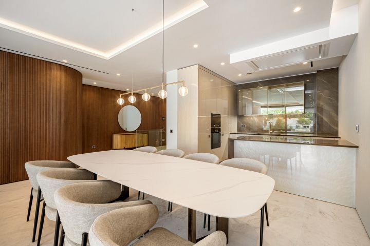 Epic 18 - Select Elegant Property with Andalusian Charm