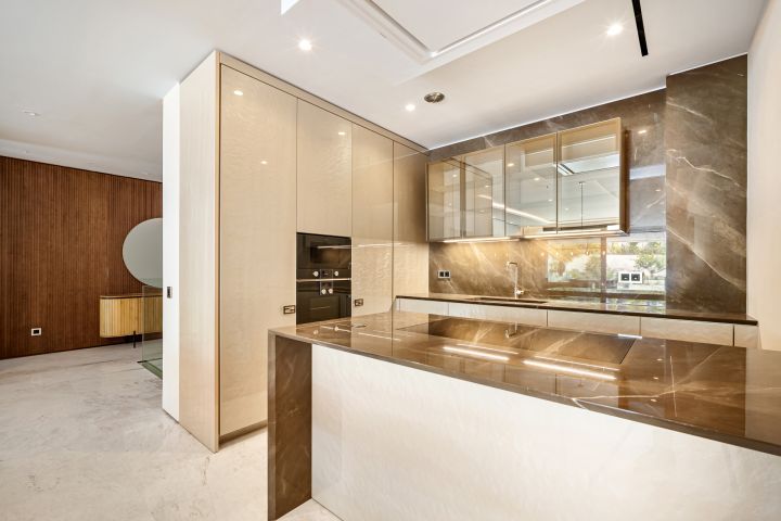 Epic 18 - Select Elegant Property with Andalusian Charm