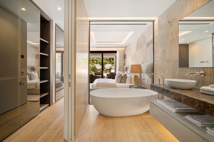 Epic 18 - Select Elegant Property with Andalusian Charm