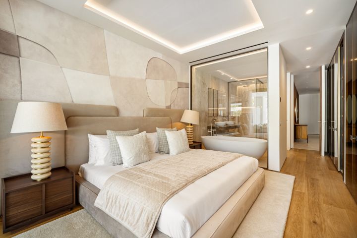 Epic 18 - Select Elegant Property with Andalusian Charm