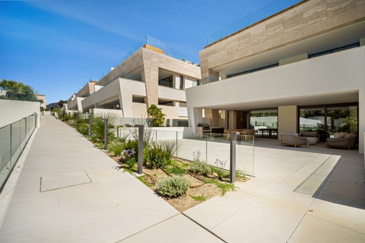 Epic 21 - Modern Home in a Gated Community