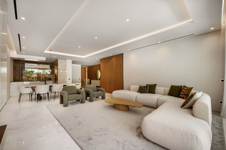 Epic 21 - Modern Home in a Gated Community