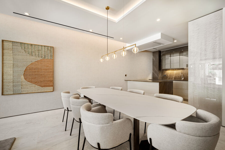 Epic 21 - Modern Home in a Gated Community