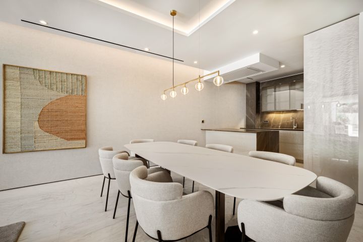 Epic 21 - Modern Home in a Gated Community