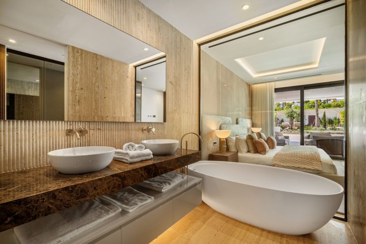 Epic 21 - Modern Home in a Gated Community