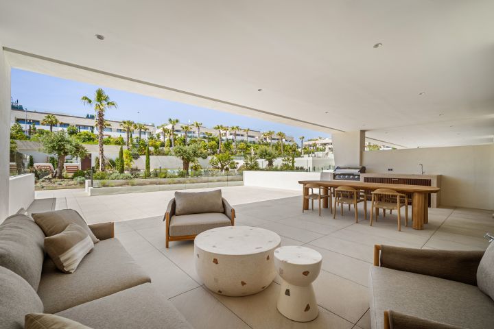 Epic 21 - Modern Home in a Gated Community