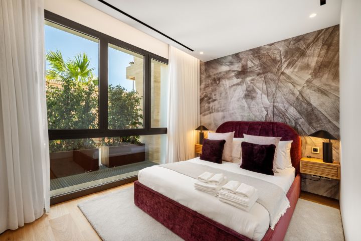 Epic 21 - Modern Home in a Gated Community