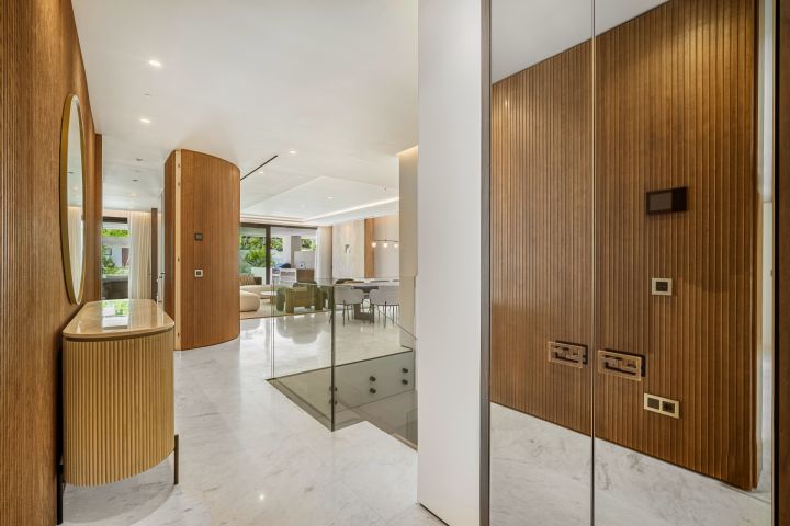 Epic 21 - Modern Home in a Gated Community