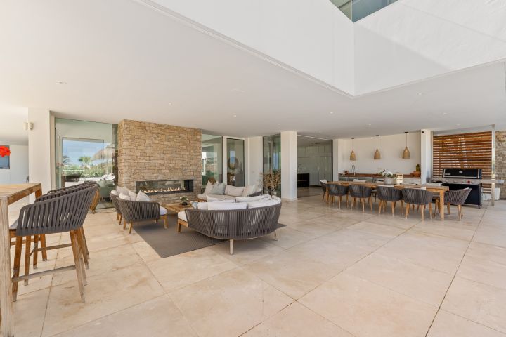 Cerquilla 59 - Modern Villa with Prime Location