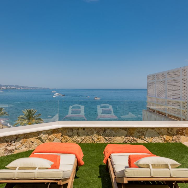 THE SEA Infinity Penthouse - Home with Panoramic Views in Playa Esmeralda