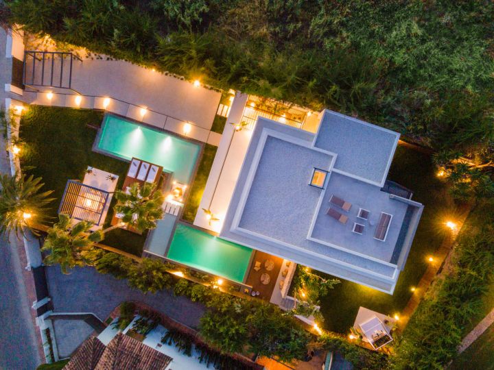 Auriga 1 - Fascinating Villa in the Golf Valley