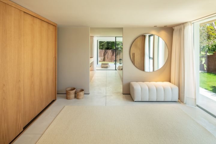 Auriga 1 - Fascinating Villa in the Golf Valley