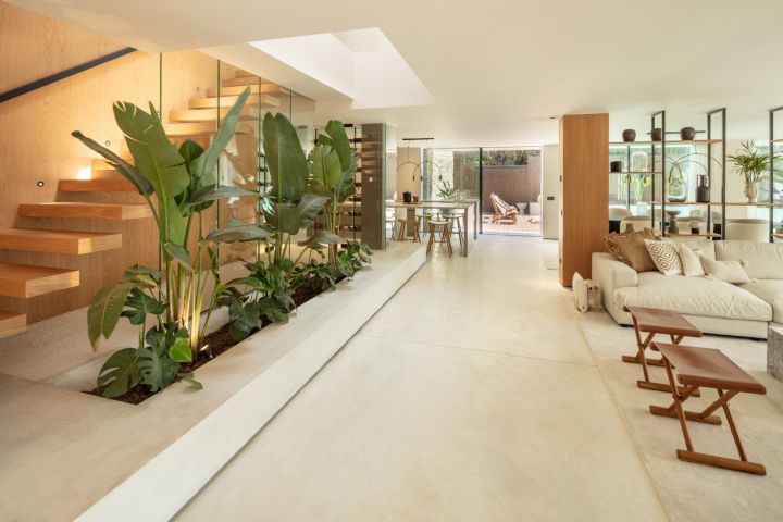 Auriga 1 - Fascinating Villa in the Golf Valley