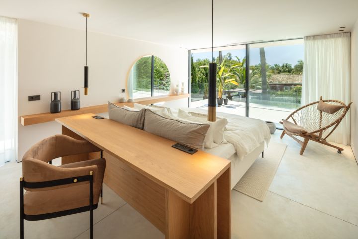 Auriga 1 - Fascinating Villa in the Golf Valley