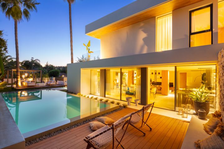Auriga 1 - Fascinating Villa in the Golf Valley