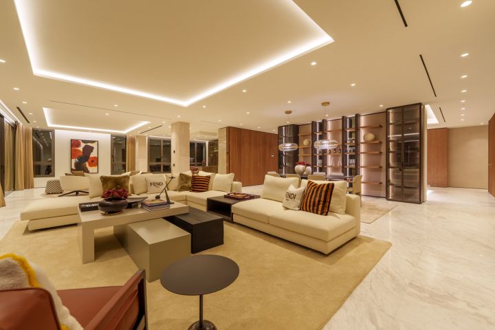 Skyvilla 6 - Impressive Duplex in Epic Marbella by Fendi Casa