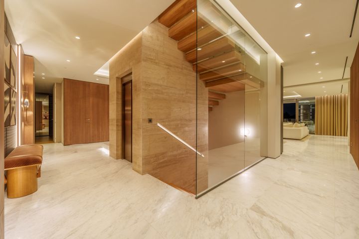 Skyvilla 6 - Impressive Duplex in Epic Marbella by Fendi Casa