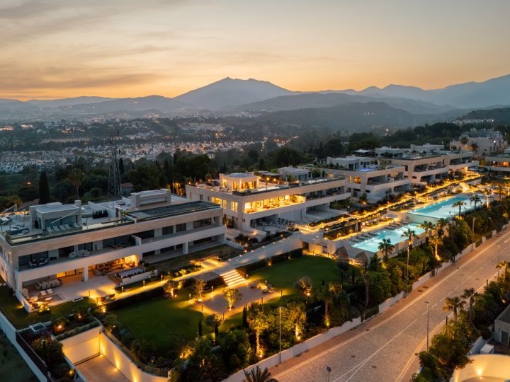 Skyvilla 6 - Impressive Duplex in Epic Marbella by Fendi Casa