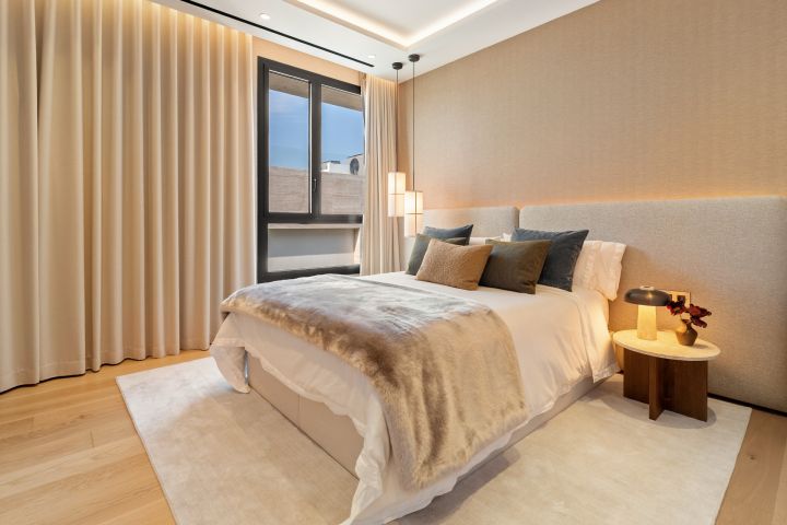 Skyvilla 6 - Impressive Duplex in Epic Marbella by Fendi Casa