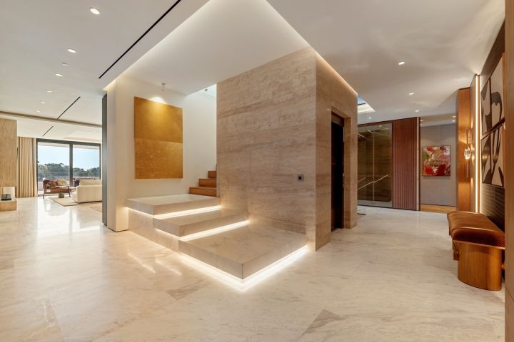 Skyvilla 6 - Impressive Duplex in Epic Marbella by Fendi Casa