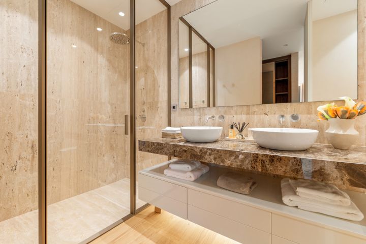 Skyvilla 6 - Impressive Duplex in Epic Marbella by Fendi Casa
