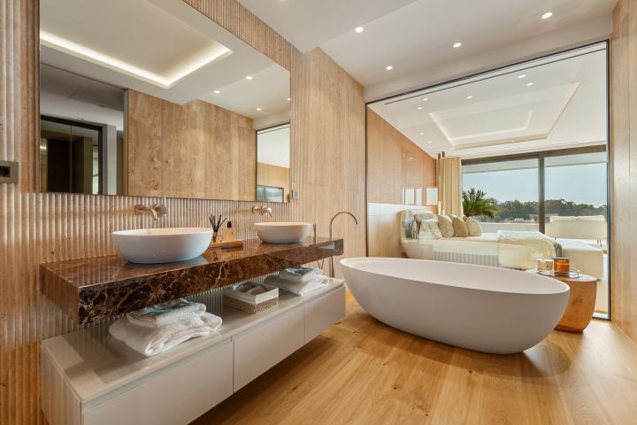 Skyvilla 6 - Impressive Duplex in Epic Marbella by Fendi Casa