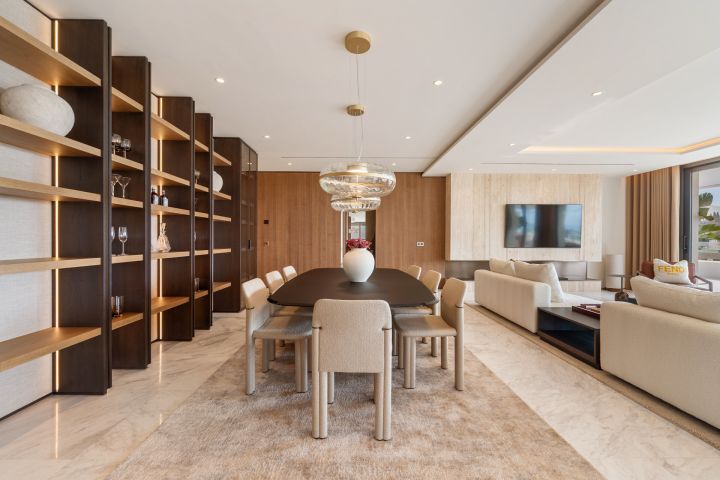 Skyvilla 6 - Impressive Duplex in Epic Marbella by Fendi Casa