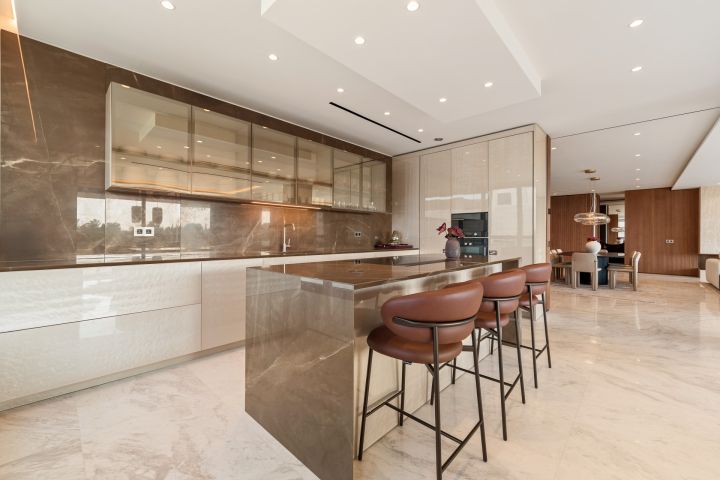 Skyvilla 6 - Impressive Duplex in Epic Marbella by Fendi Casa