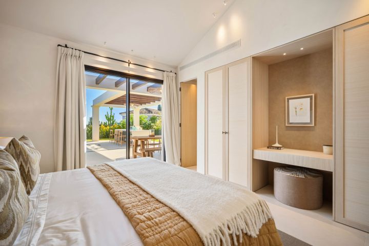 Casa Olivo - Spacious Refined Home offering Golf Views