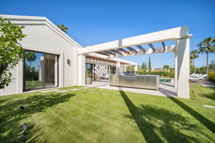 Casa Olivo - Spacious Refined Home offering Golf Views