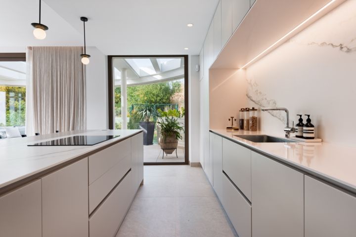 The View Apartment - Property with breathtaking panoramic views