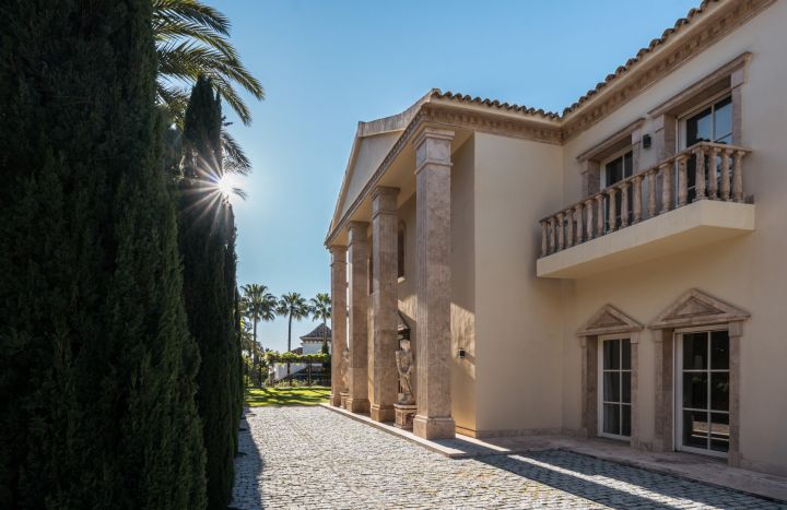 Villa Sinfonía - Grand domaine néoclassique à Sierra Blanca