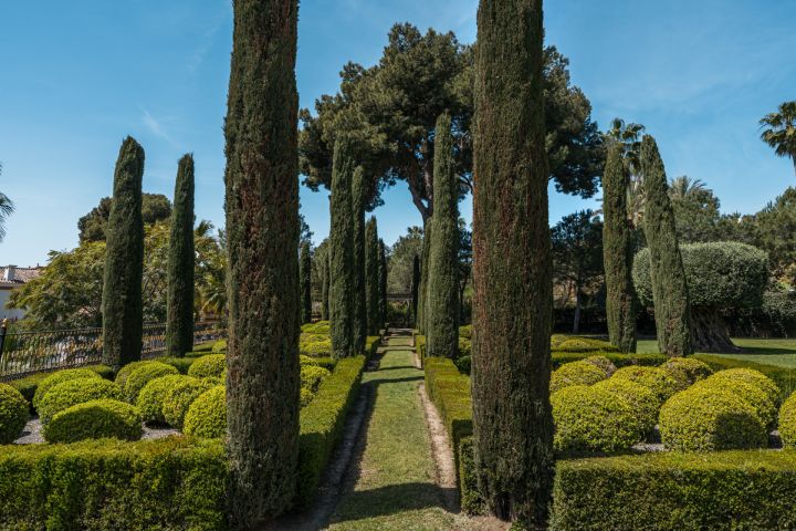 Villa Sinfonía - Grand domaine néoclassique à Sierra Blanca