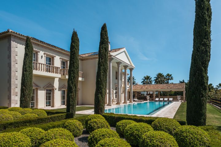 Villa Sinfonía - Grand domaine néoclassique à Sierra Blanca