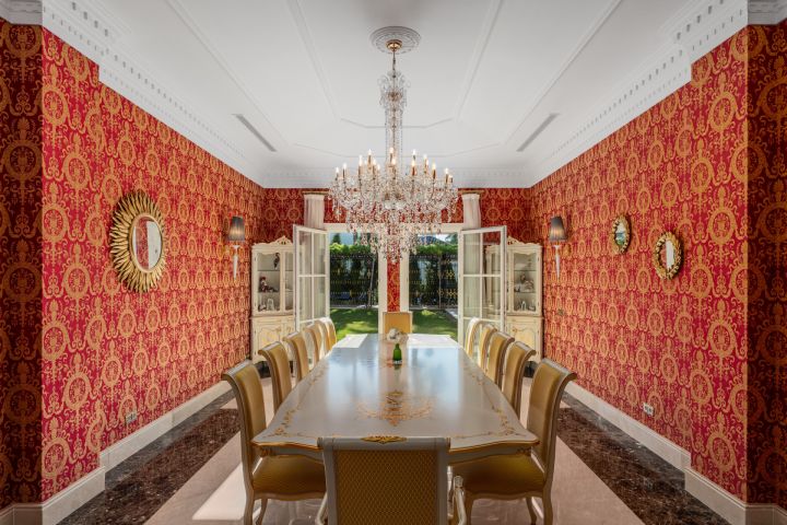 Villa Sinfonía - Grand Neoclassical Estate in Sierra Blanca