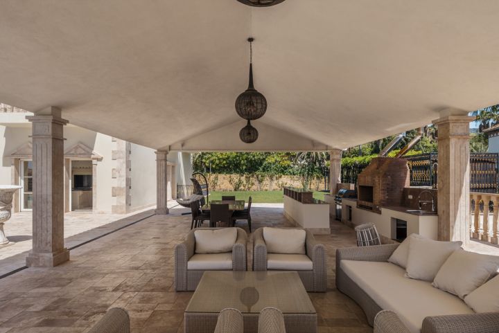 Villa Sinfonía - Grand domaine néoclassique à Sierra Blanca