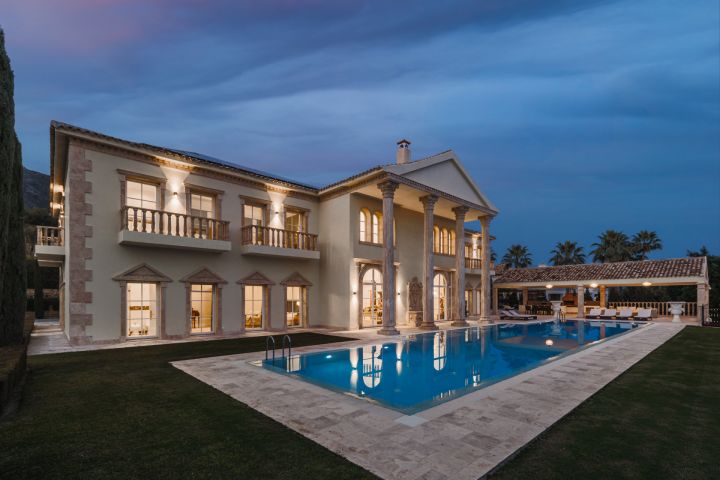 Villa Sinfonía - Grand domaine néoclassique à Sierra Blanca