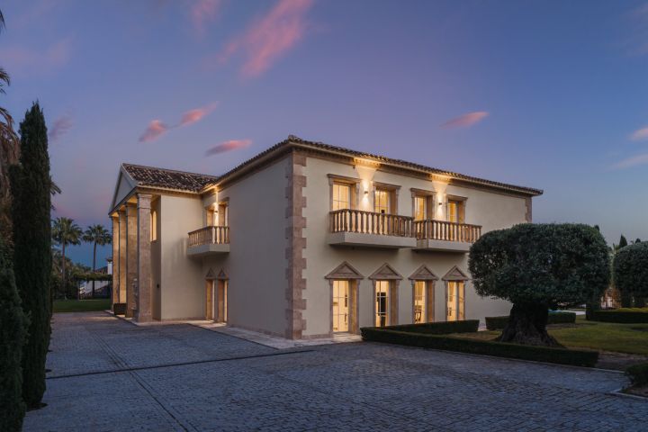 Villa Sinfonía - Grand domaine néoclassique à Sierra Blanca