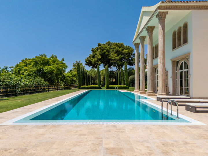 Villa Sinfonía - Grand Neoclassical Estate in Sierra Blanca