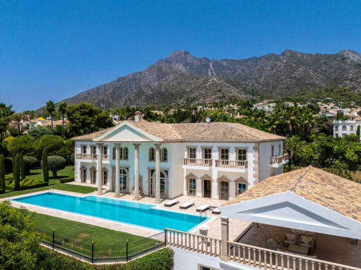 Villa Sinfonía - Grand Neoclassical Estate in Sierra Blanca